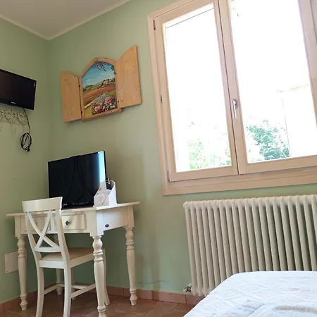 La Palazzina Di Gorgognano مزرعة للإقامة *